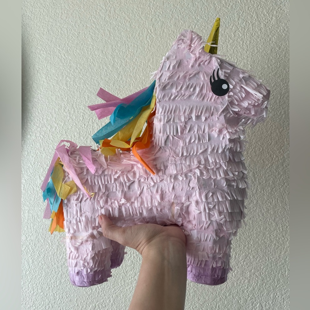Small unicorn piñata